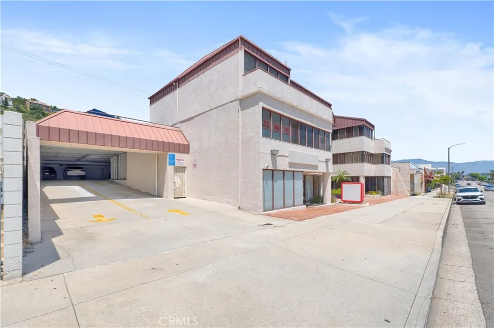 809 S Atlantic Monterey Park, CA 91754