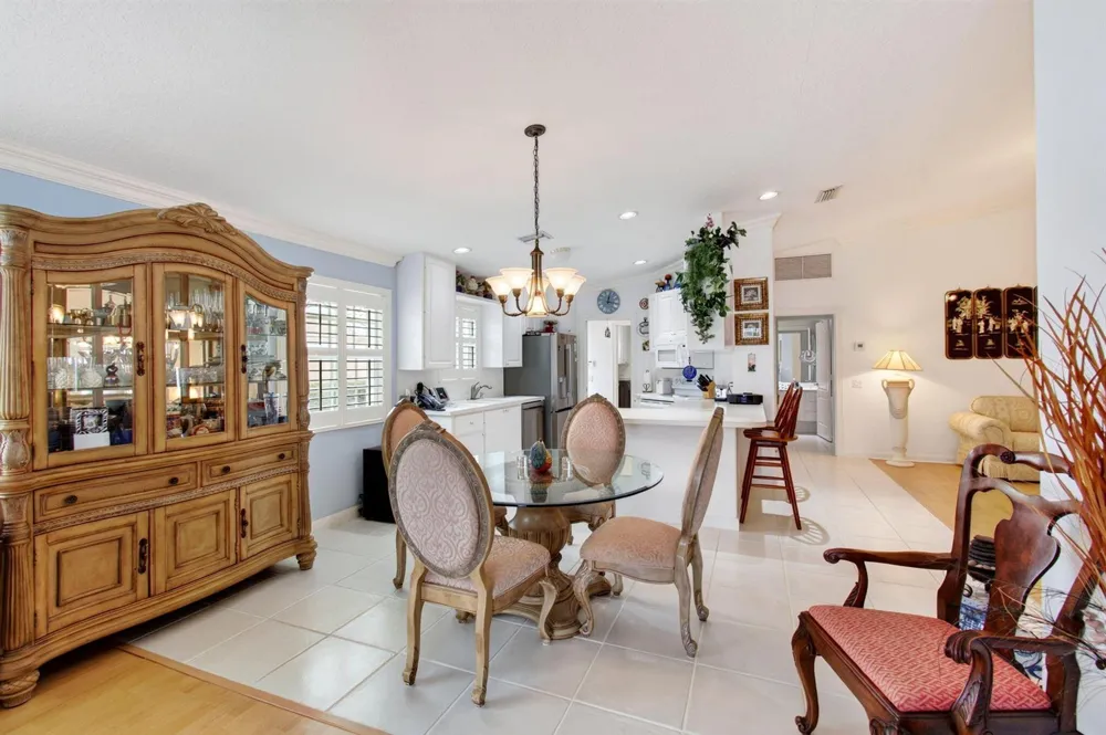 8403 Cozumel Lane Wellington, FL 33414