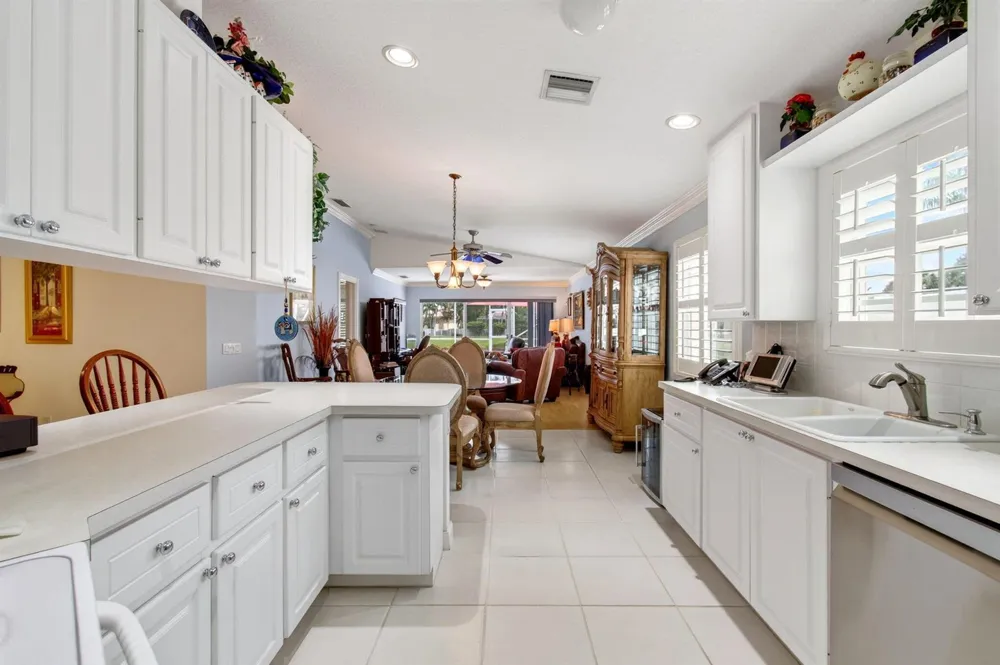 8403 Cozumel Lane Wellington, FL 33414