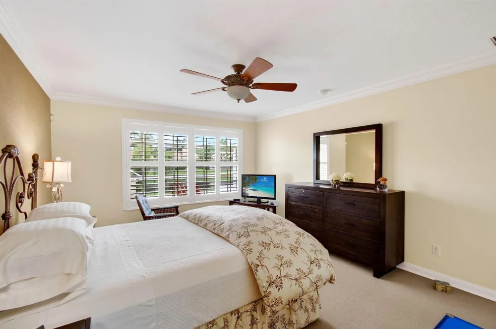 8403 Cozumel Lane Wellington, FL 33414