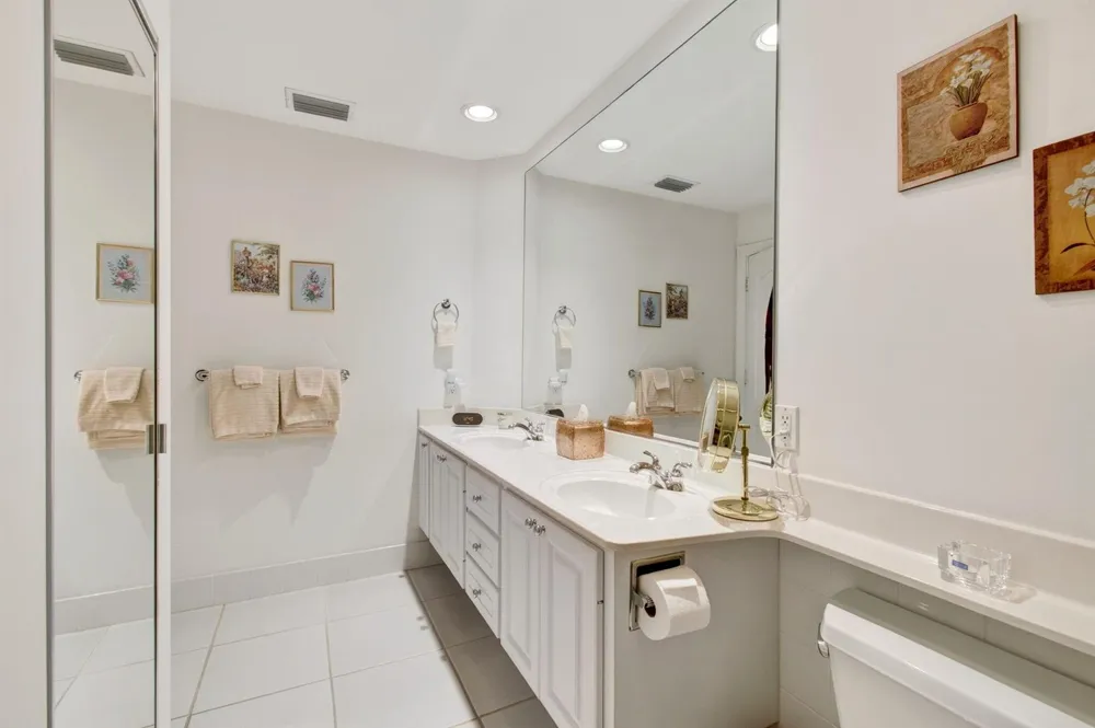 8403 Cozumel Lane Wellington, FL 33414