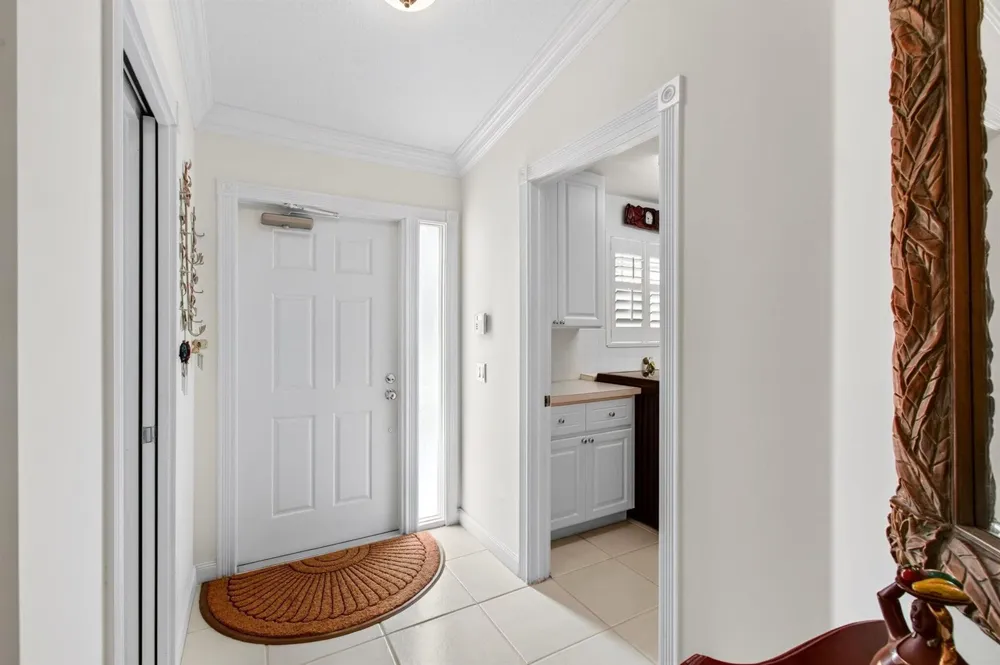 8403 Cozumel Lane Wellington, FL 33414