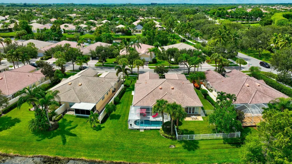 8403 Cozumel Lane Wellington, FL 33414