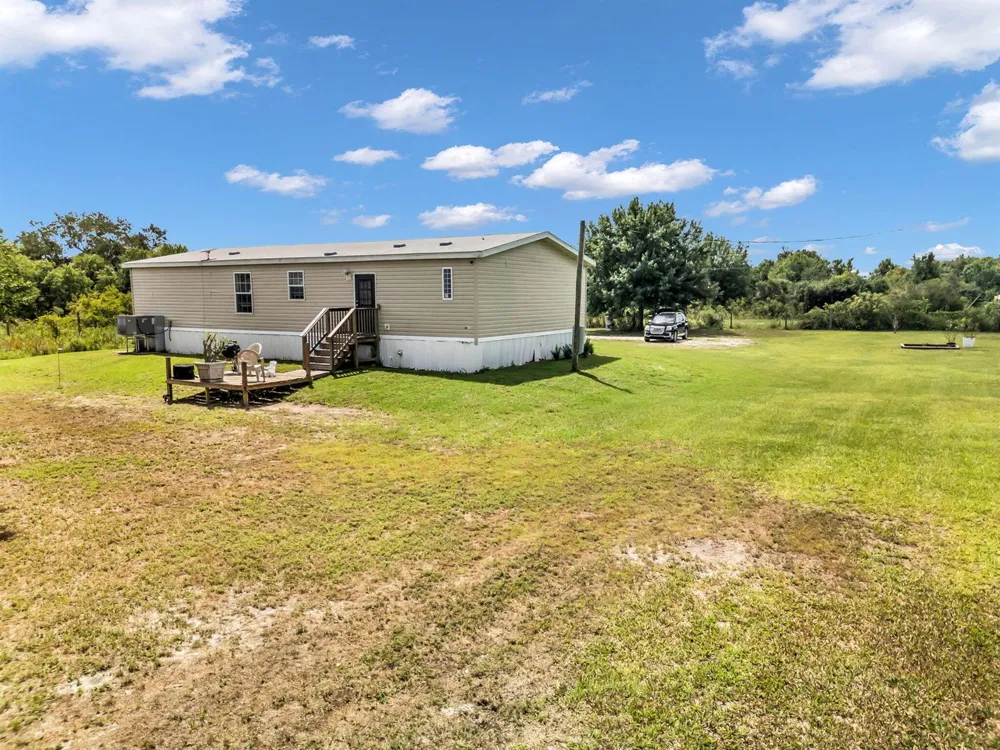 19683 NW 302ND STREET Okeechobee, FL 34972