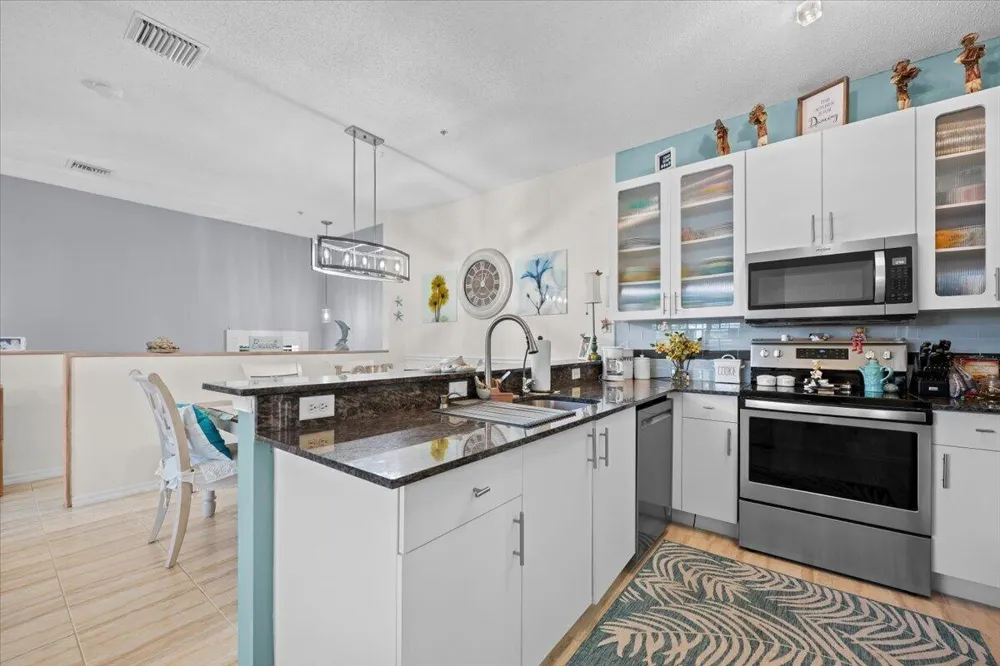 113 LIGHTHOUSE CIRCLE #C Tequesta, FL 33469