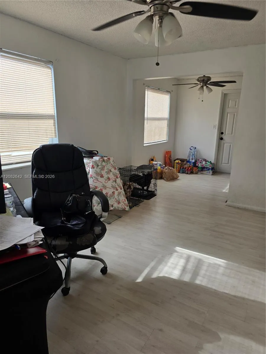 6409 Franklin St Hollywood, FL 33024