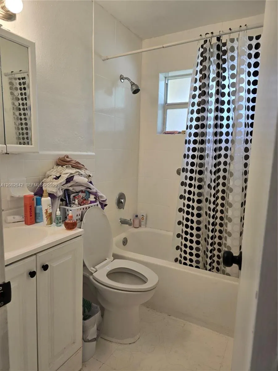 6409 Franklin St Hollywood, FL 33024