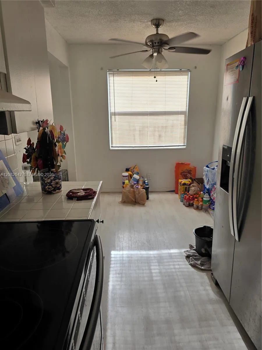 6409 Franklin St Hollywood, FL 33024
