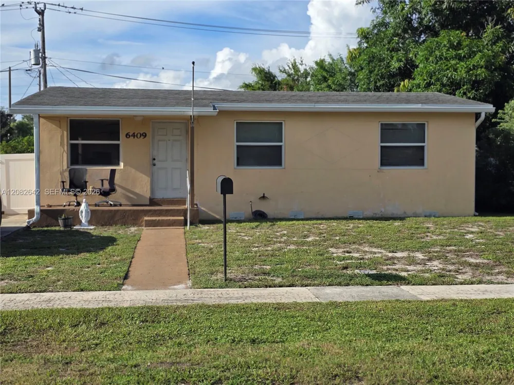 6409 Franklin St Hollywood, FL 33024