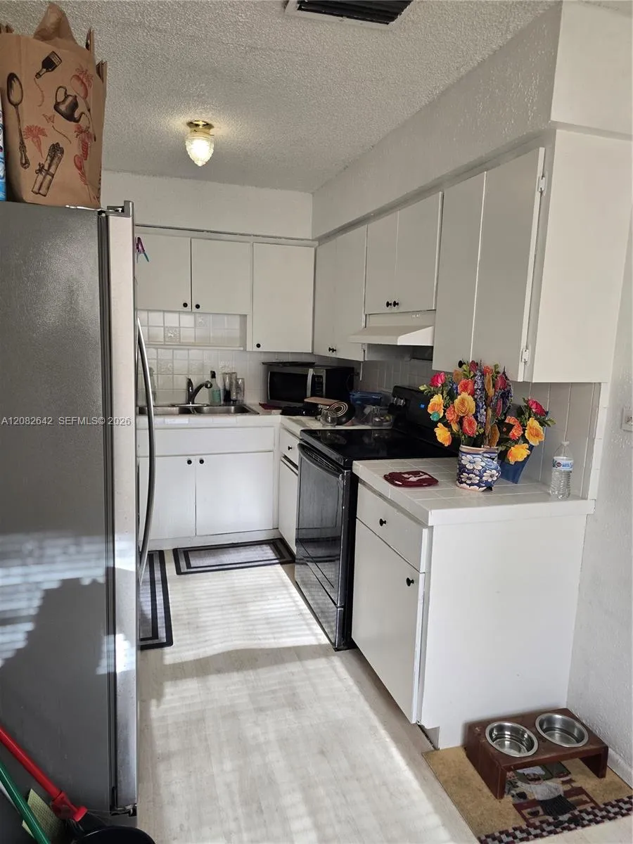 6409 Franklin St Hollywood, FL 33024