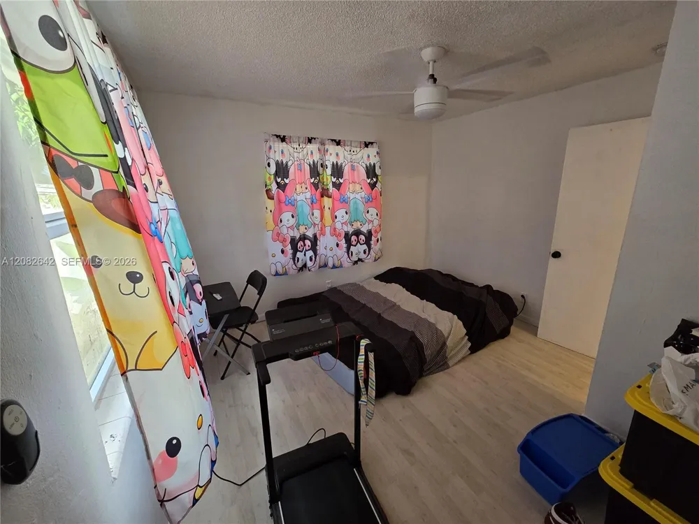 6409 Franklin St Hollywood, FL 33024