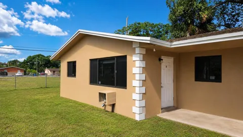 435 NW 41ST STREET #4