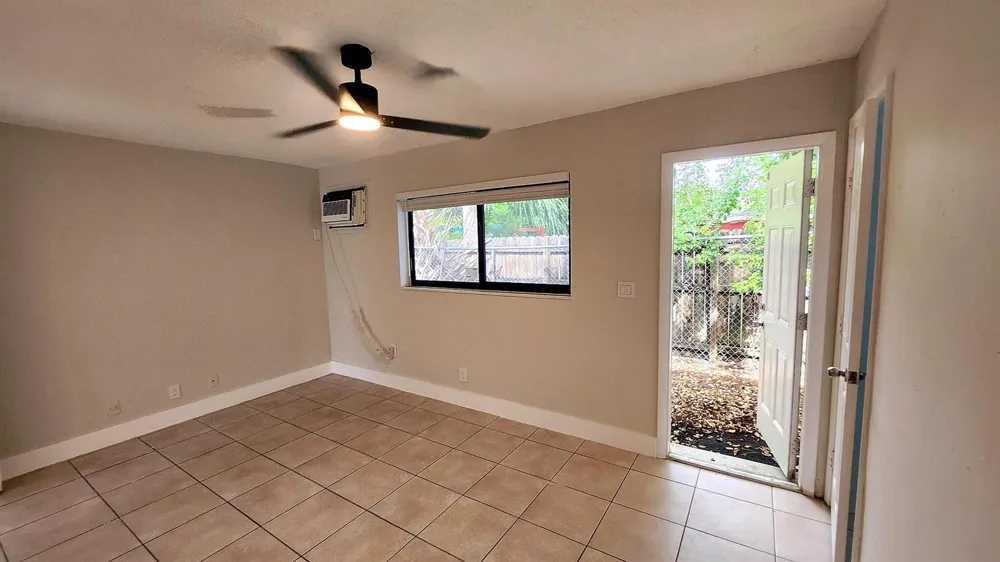 435 NW 41ST STREET #4 Oakland Park, FL 33309