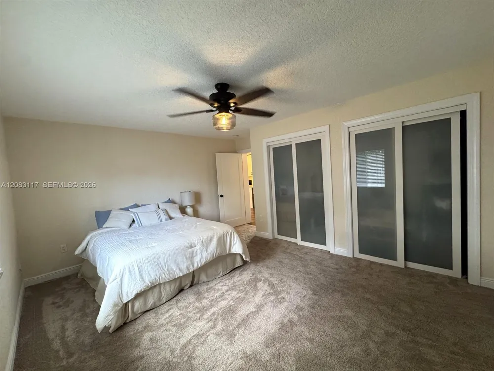 1160 W 33rd Pl Hialeah, FL 33012