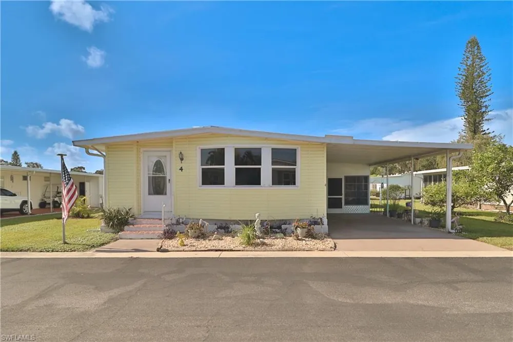 4 Fig Street Alva, FL 33920