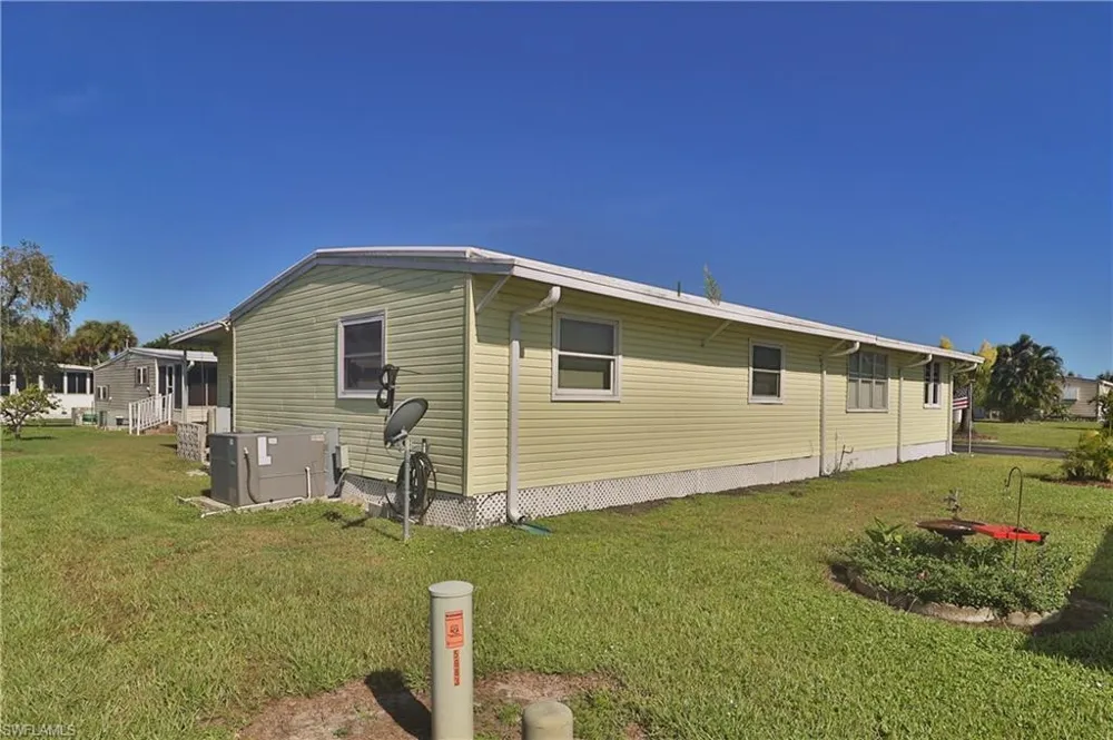 4 Fig Street Alva, FL 33920