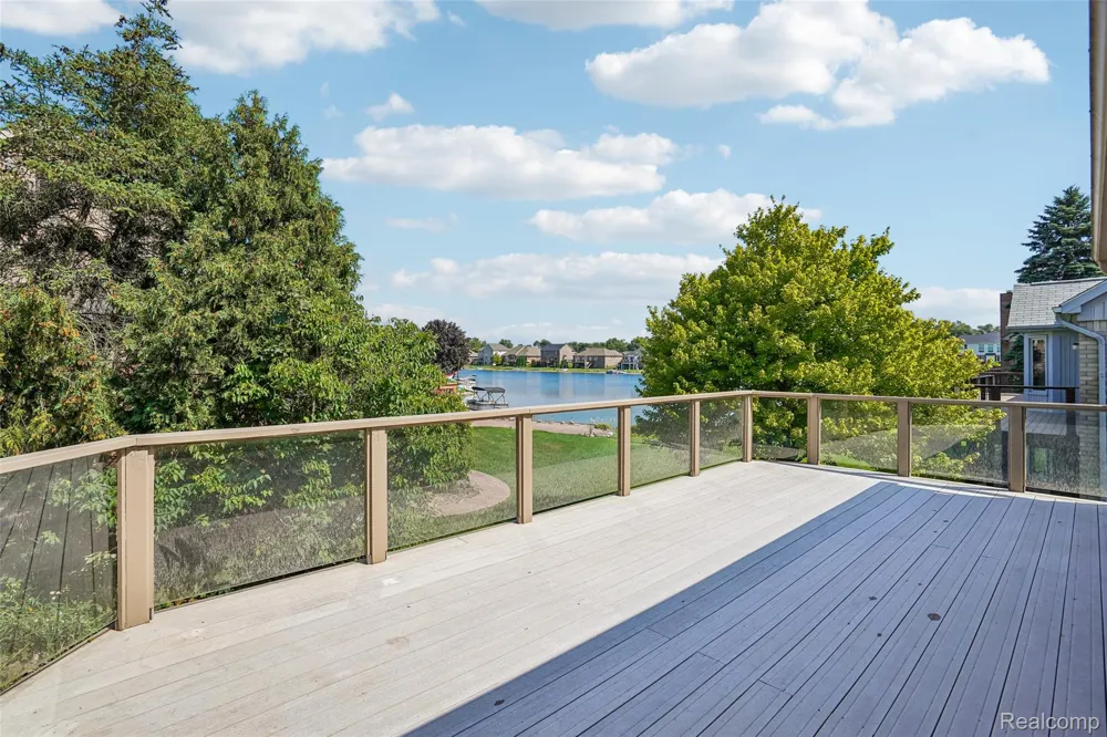 1781 S Shore Drive Rochester Hills City, MI 48307