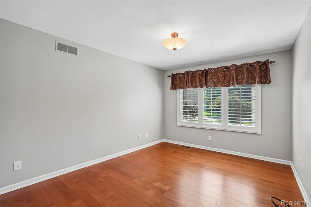 1781 S Shore Drive Rochester Hills City, MI 48307