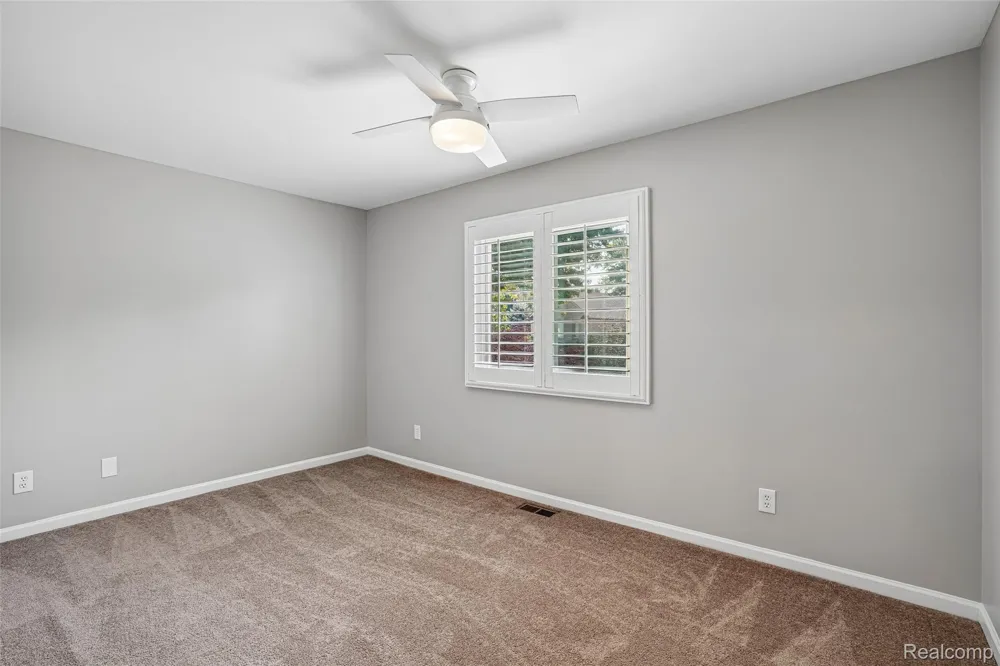 1781 S Shore Drive Rochester Hills City, MI 48307