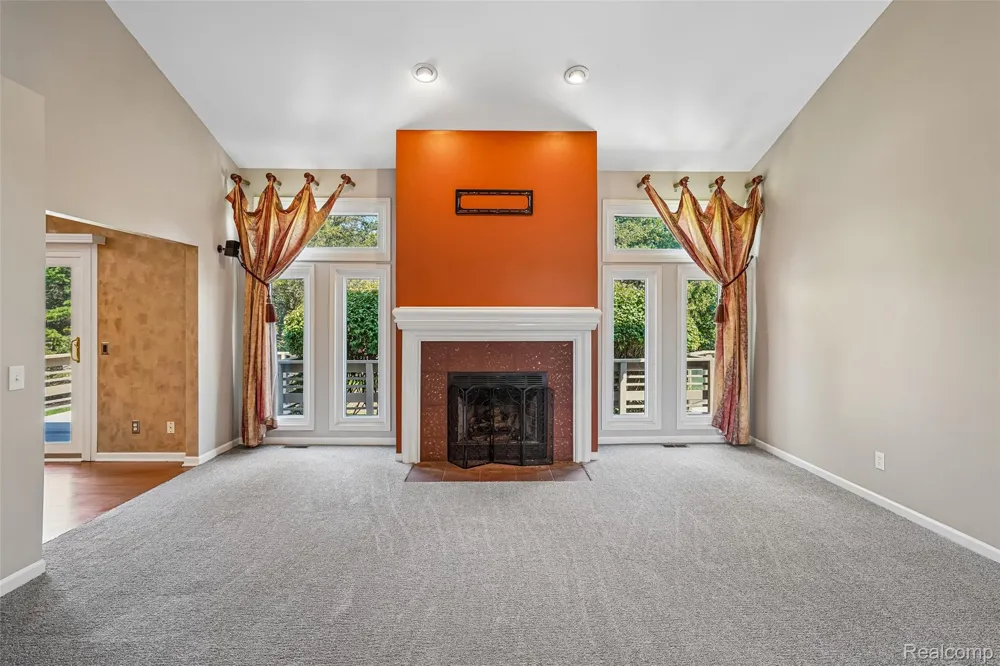 1781 S Shore Drive Rochester Hills City, MI 48307