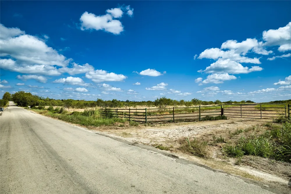 7780 Taylorsville Rd. Dale, TX 78666