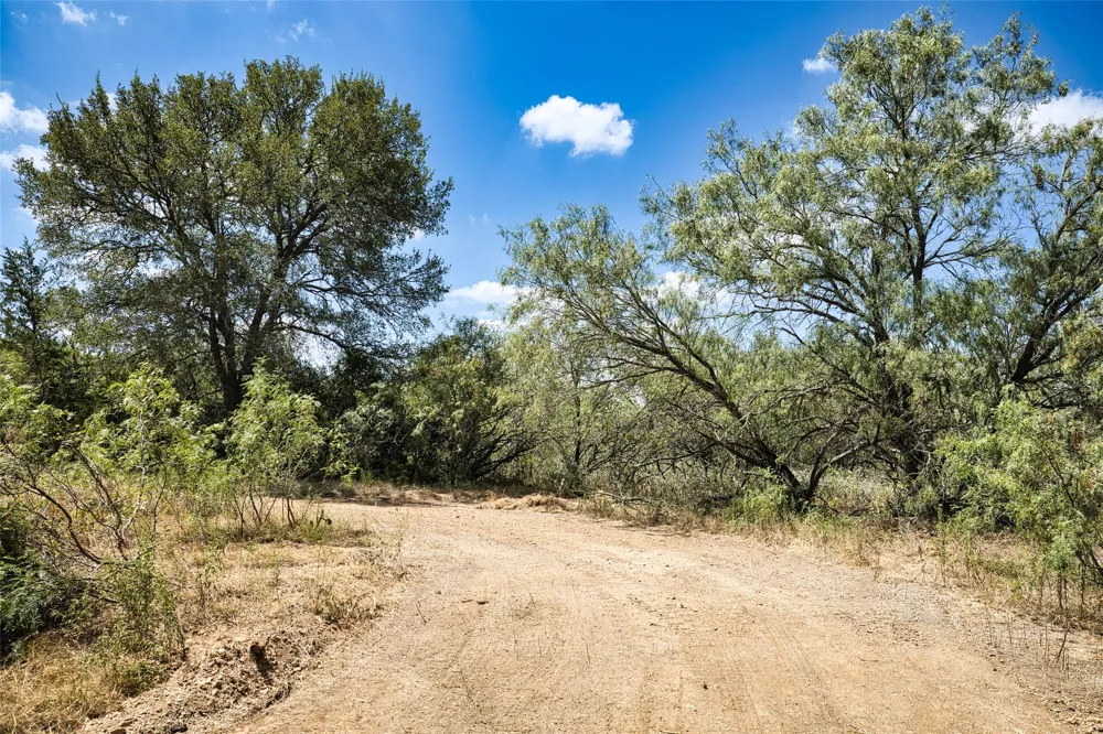 7780 Taylorsville Rd. Dale, TX 78666