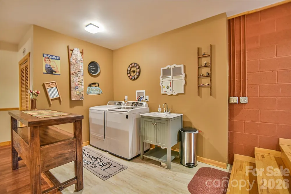 27 Winn Drive Leicester, NC 28748