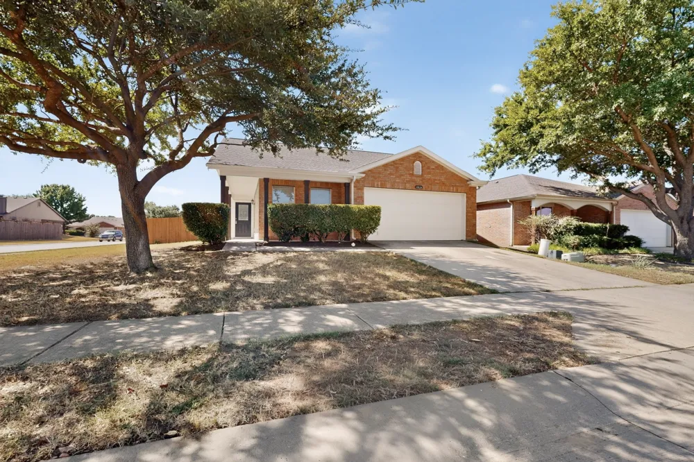 8924 Wagon Trail Cross Roads, TX 76227