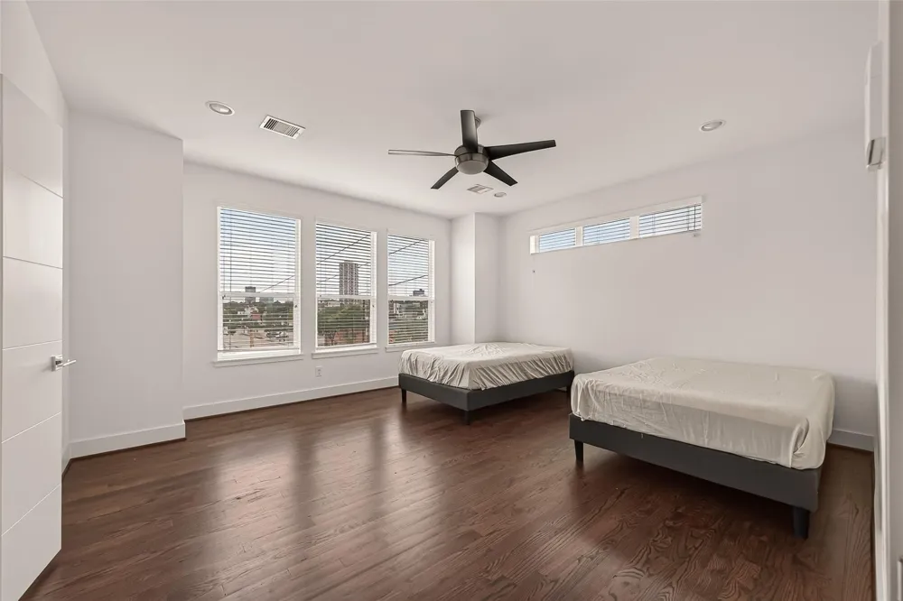 2004 Rosedale Street #C Houston, TX 77004