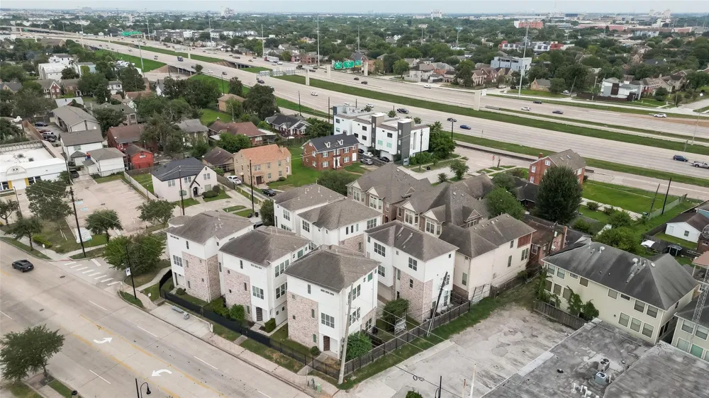2004 Rosedale Street #C Houston, TX 77004