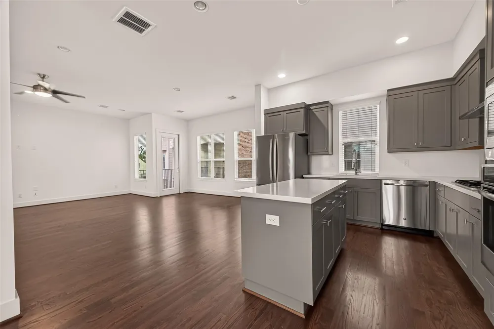 2004 Rosedale Street #C Houston, TX 77004