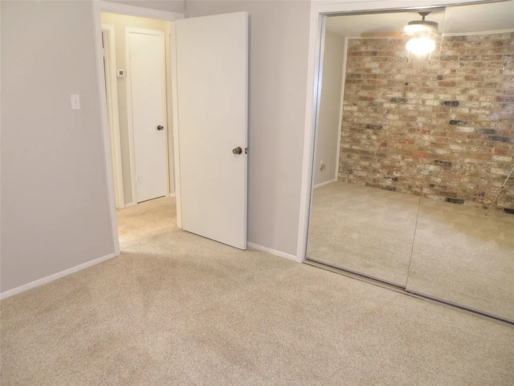 4046 Laura Leigh Drive Friendswood, TX 77546