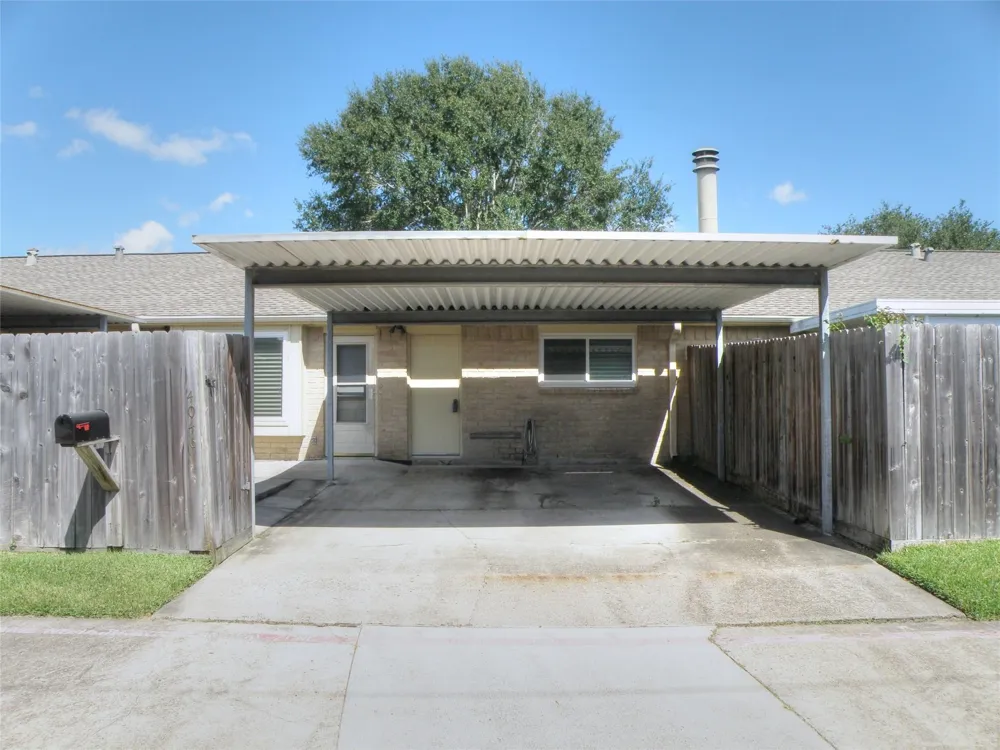 4046 Laura Leigh Drive Friendswood, TX 77546