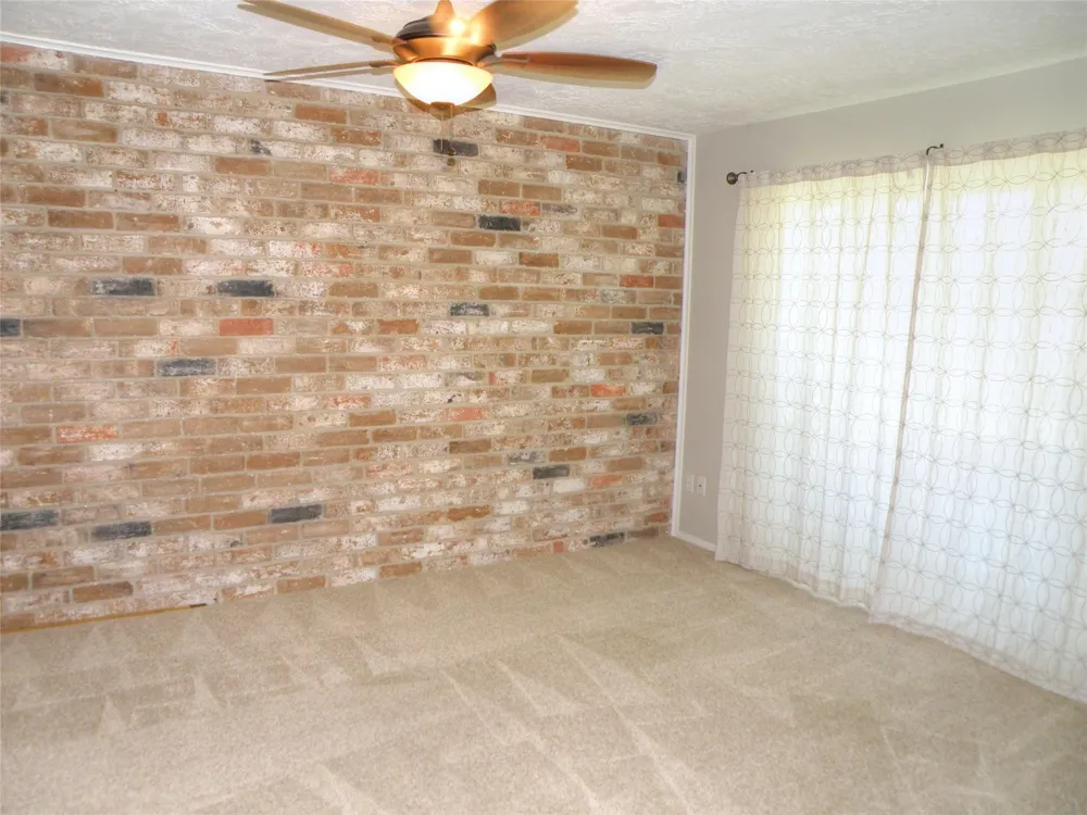 4046 Laura Leigh Drive Friendswood, TX 77546