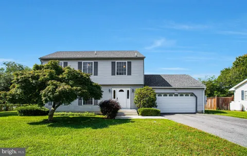 40717 LAKE AND BRETON VIEW DRIVE