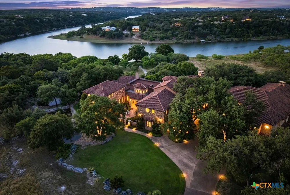 3220 Fall Creek Estates Drive Spicewood, TX 78669