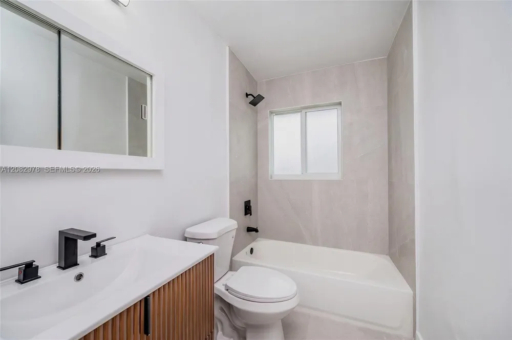 10441 SW 46th Ter Miami, FL 33165