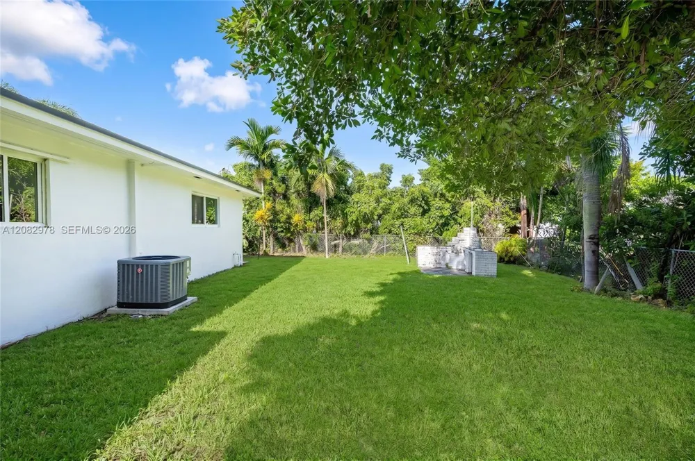 10441 SW 46th Ter Miami, FL 33165
