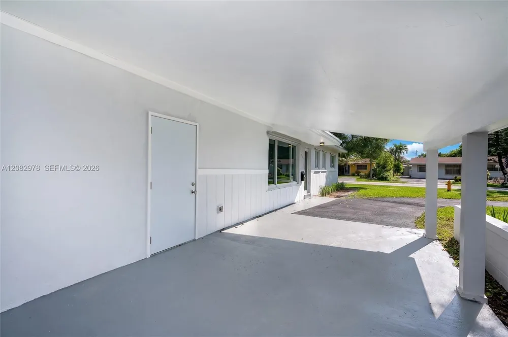 10441 SW 46th Ter Miami, FL 33165