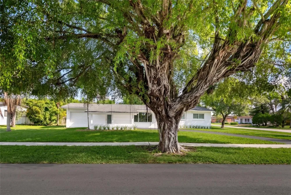 10441 SW 46th Ter Miami, FL 33165