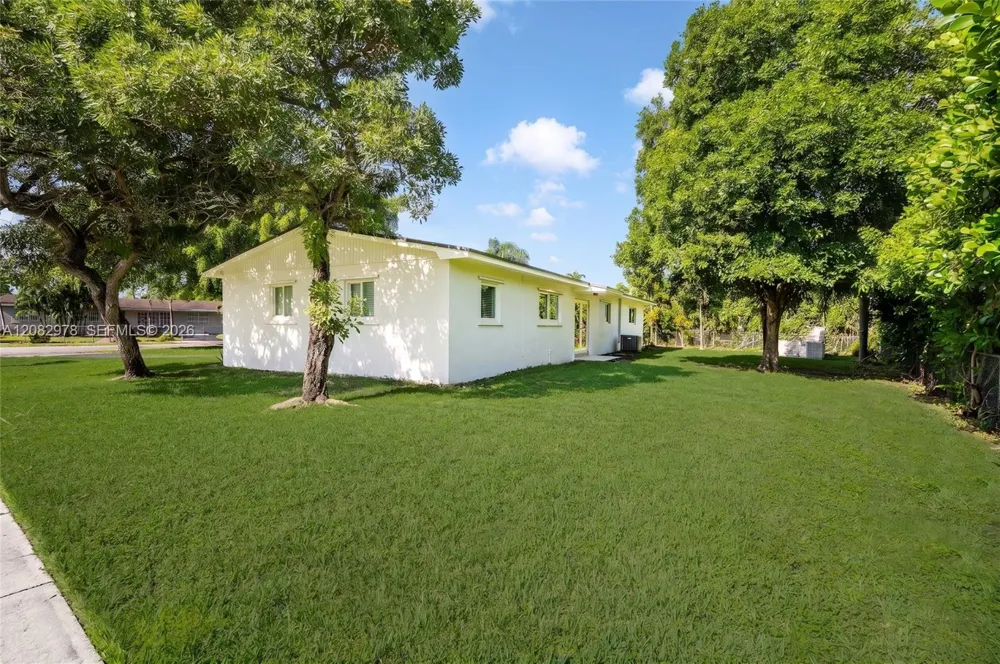 10441 SW 46th Ter Miami, FL 33165