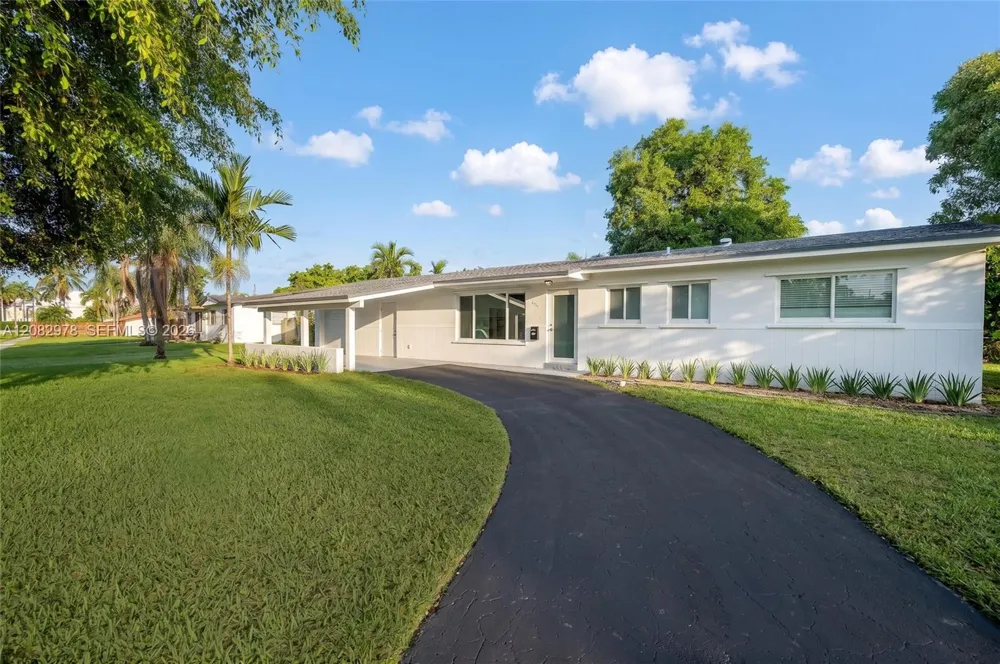 10441 SW 46th Ter Miami, FL 33165