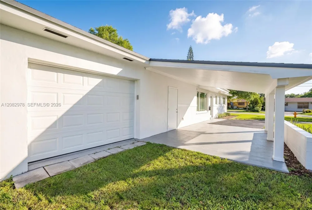 10441 SW 46th Ter Miami, FL 33165