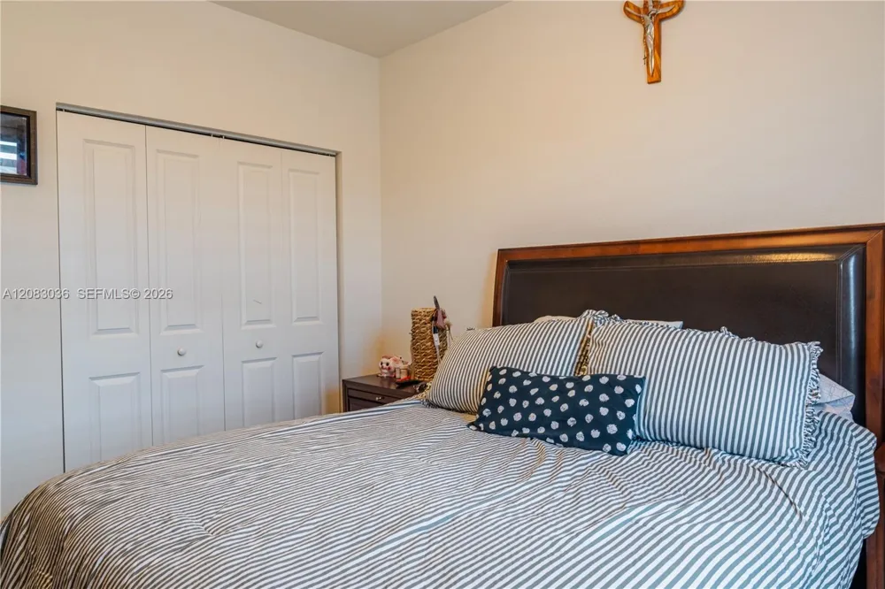 2641 SE 12th St Homestead, FL 33035
