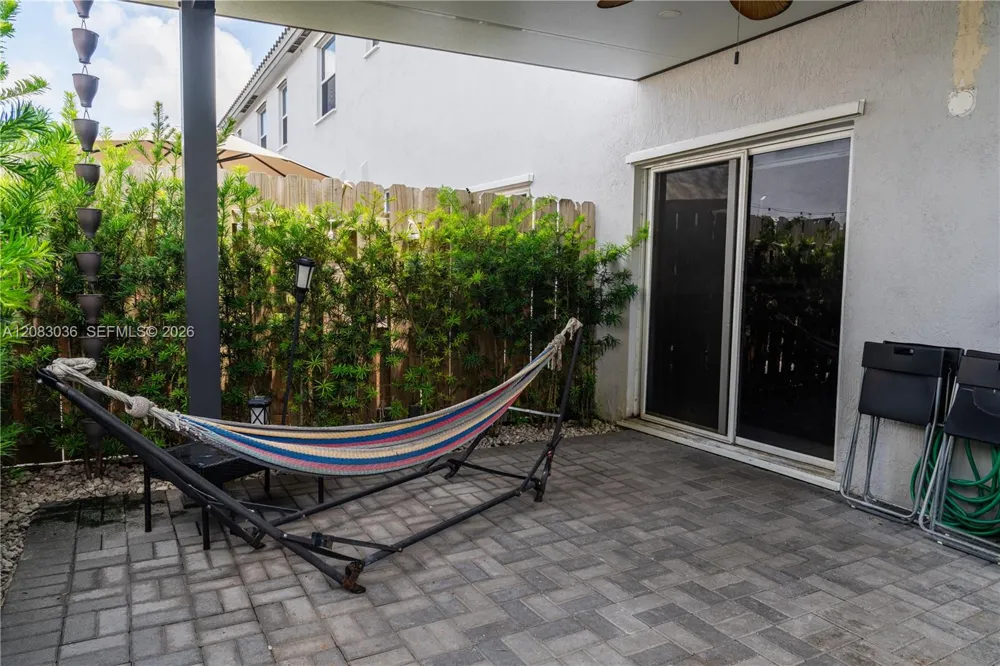 2641 SE 12th St Homestead, FL 33035