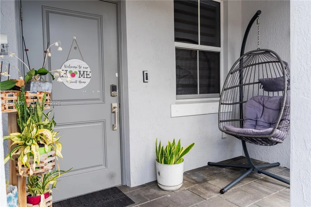 2641 SE 12th St Homestead, FL 33035
