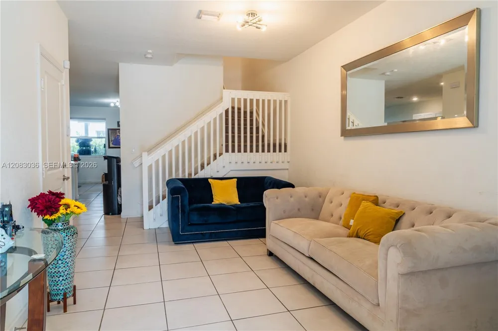 2641 SE 12th St Homestead, FL 33035