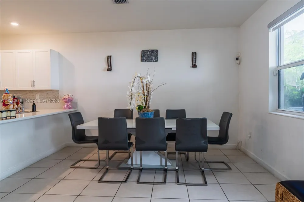 2641 SE 12th St Homestead, FL 33035