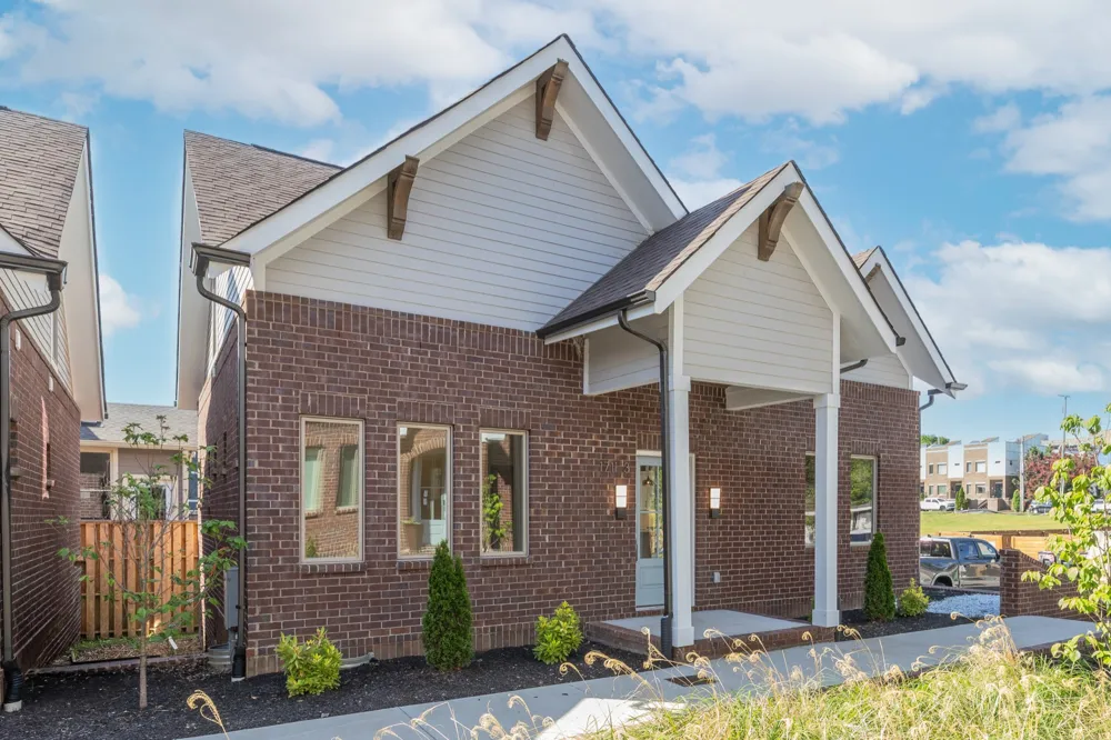 1711 5th Avenue #3 Nashville, TN 37208