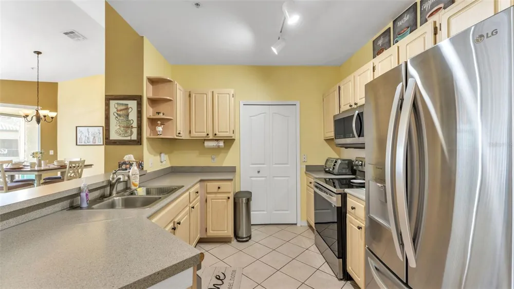 8901 LEGACY COURT #201 Kissimmee, FL 34747